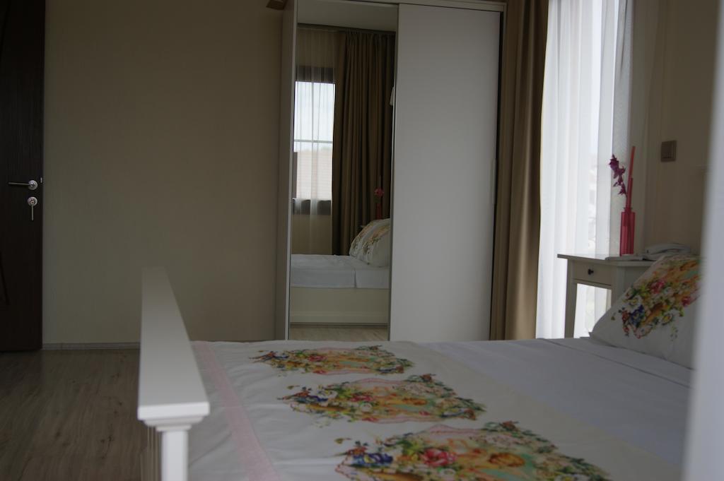 Ender Hotel (Adults Only) Ayvalik Quarto foto